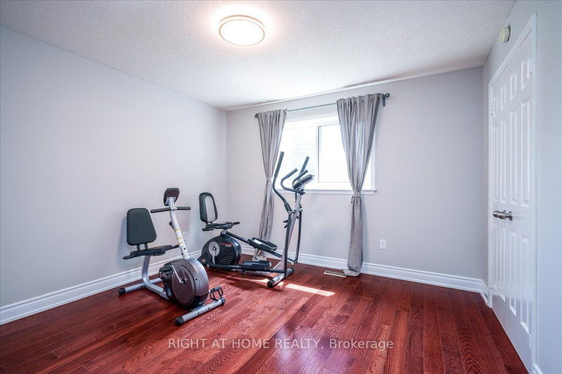 533 Braeburn Cres  Pickering, L1V 3Z7 | Image 23