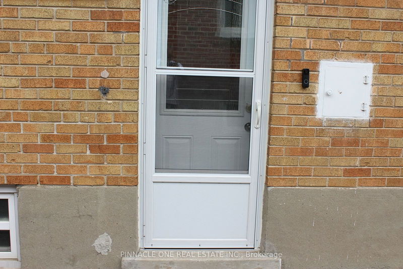 home for lease on 50 Stansbury Crescent