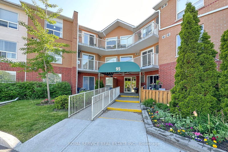 home for sale on 212-95 Wellington Street