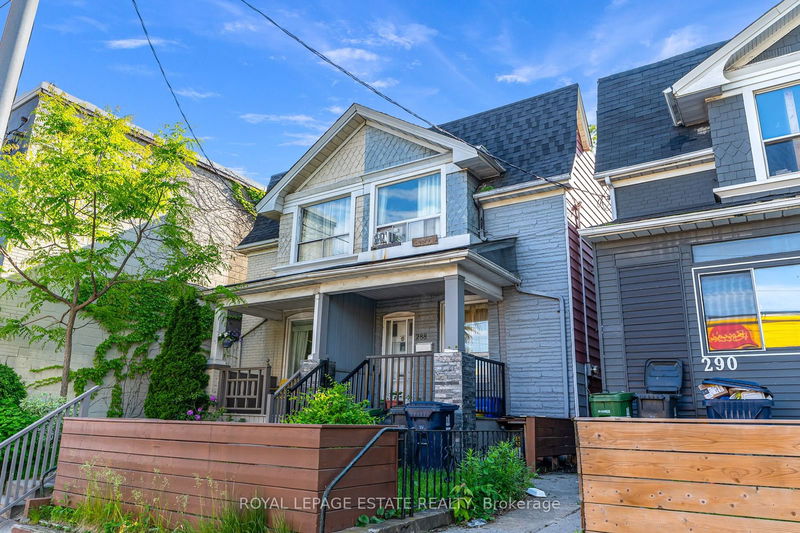 286 Coxwell Ave  Toronto, M4L 3B6 | Image 1