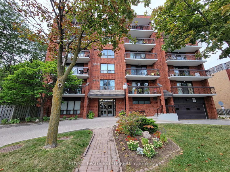 home for lease on 304-3734 St. Clair Avenue E