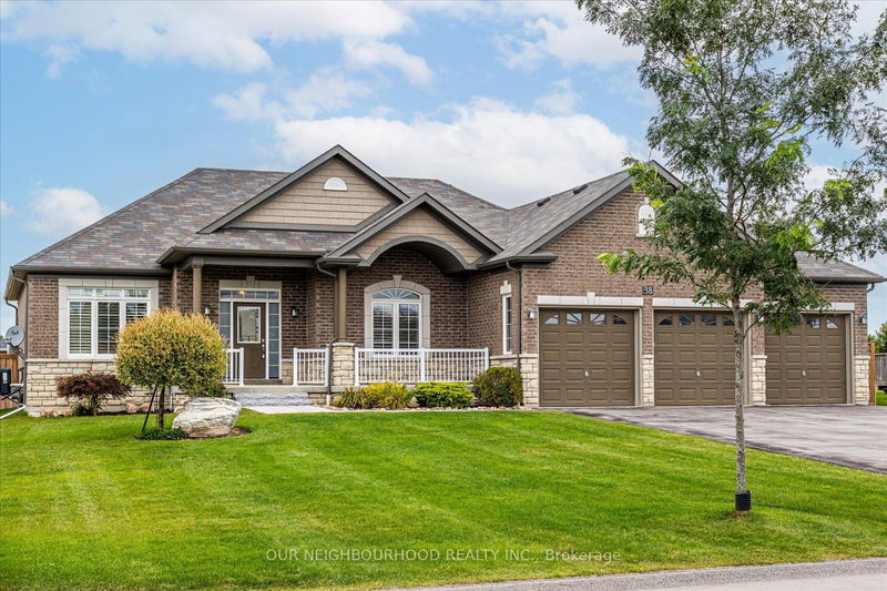 38 Charles Tilley Cres  Clarington, L0A 1J0 | Image 1