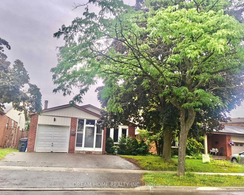 home for sale on 179 Huntsmill Boulevard