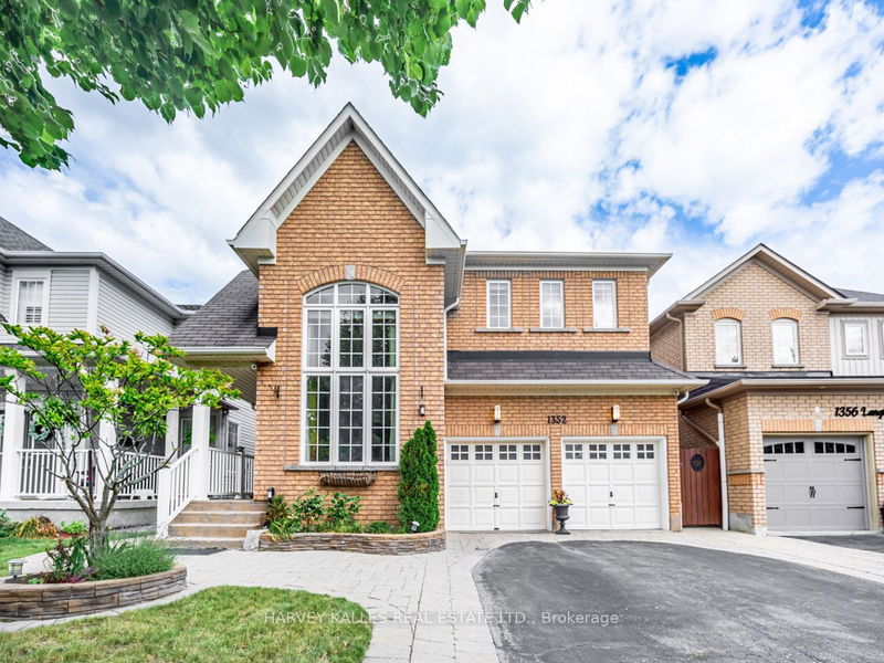 1352 Langley Circ  Oshawa, L1K 0E2 | Image 1