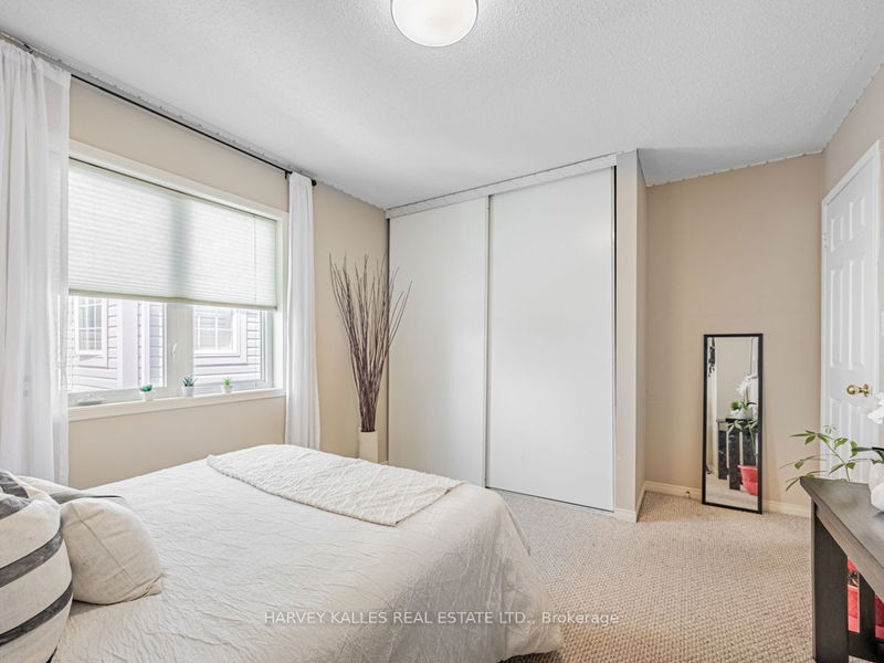 1352 Langley Circ  Oshawa, L1K 0E2 | Image 25