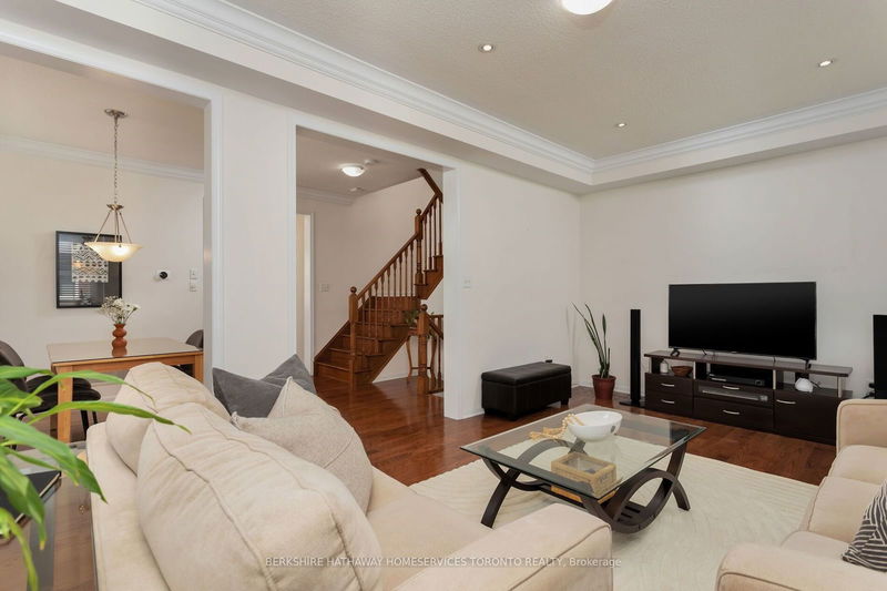 24 Yates Ave  Toronto, M1L 0C8 | Image 7