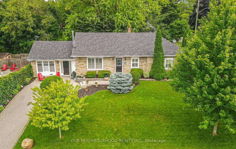 home for sale on 400 Pitt Street W