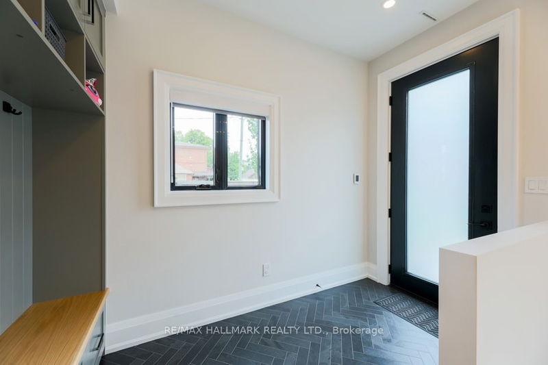 125 Leyton Ave  Toronto, M1L 3V1 | Image 10