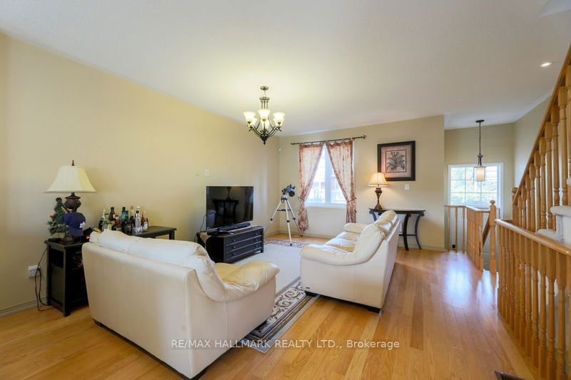 95 John Bell Cres  Toronto, M1L 0G5 | Image 3