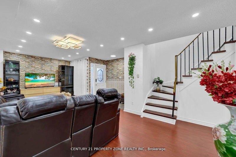 16 Chad Cres  Toronto, M1B 2Z6 | Image 10