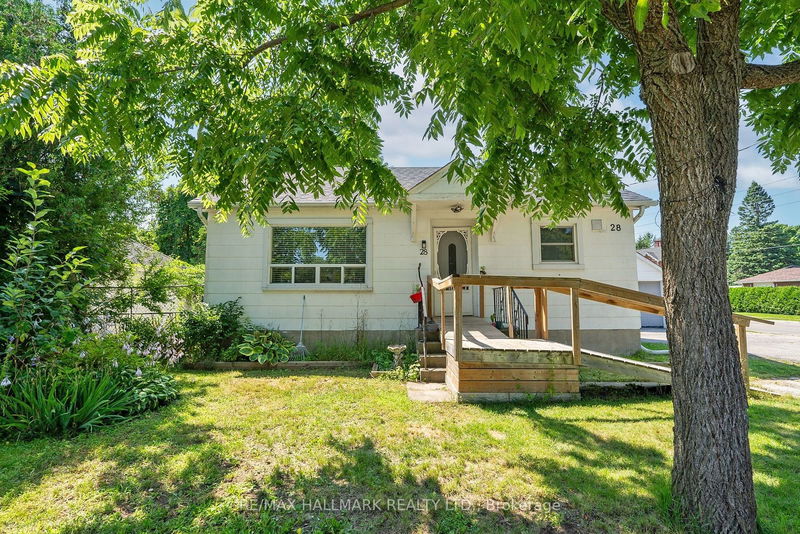 28 Liberty St, Clarington - Bowmanville image-0-0