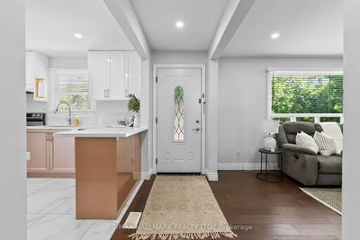 28 Liberty St, Clarington - Bowmanville image-0-2