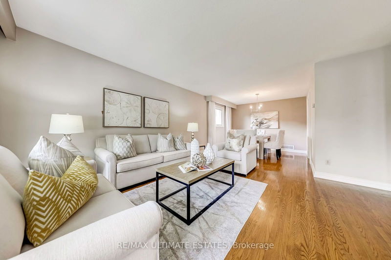 78 Fulbert Cres  Toronto, M1S 1C6 | Image 3