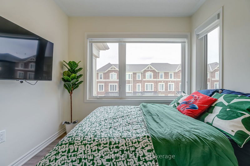 3353 Thunderbird Prom  Pickering, L1X 0N1 | Image 35