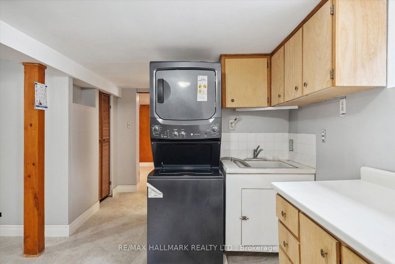 38 Westview Blvd  Toronto, M4B 3H8 | Image 30