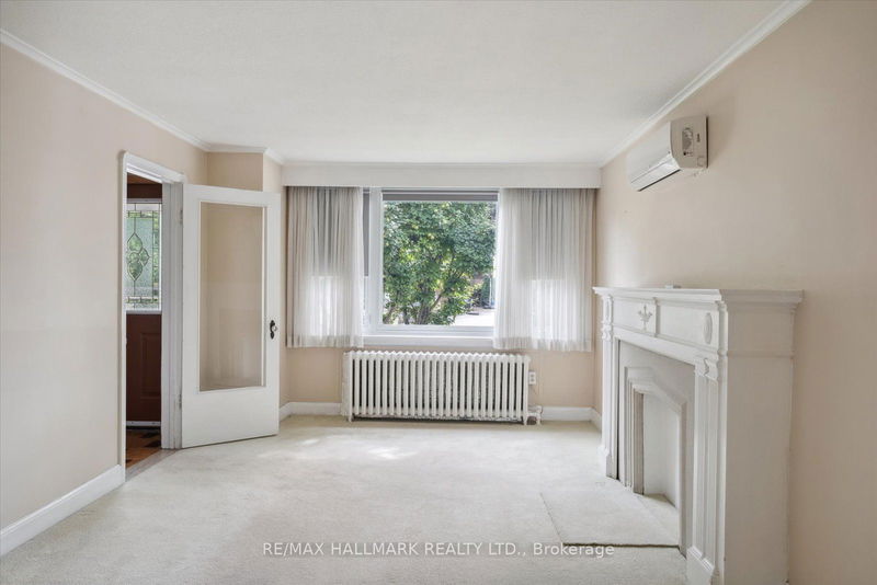 38 Westview Blvd  Toronto, M4B 3H8 | Image 9