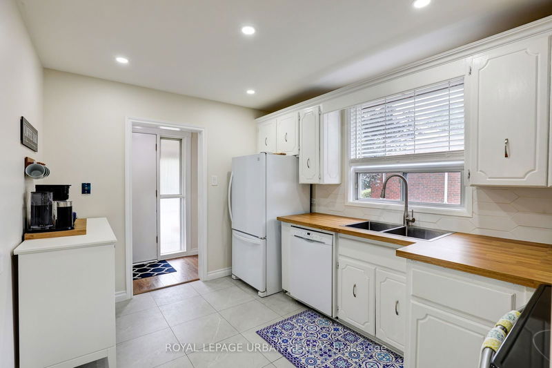 21 White Abbey Park  Toronto, M1R 4R3 | Image 12