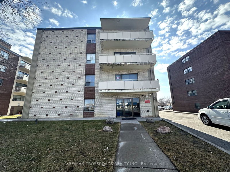 home for lease on 205-1181 Ellesmere Road