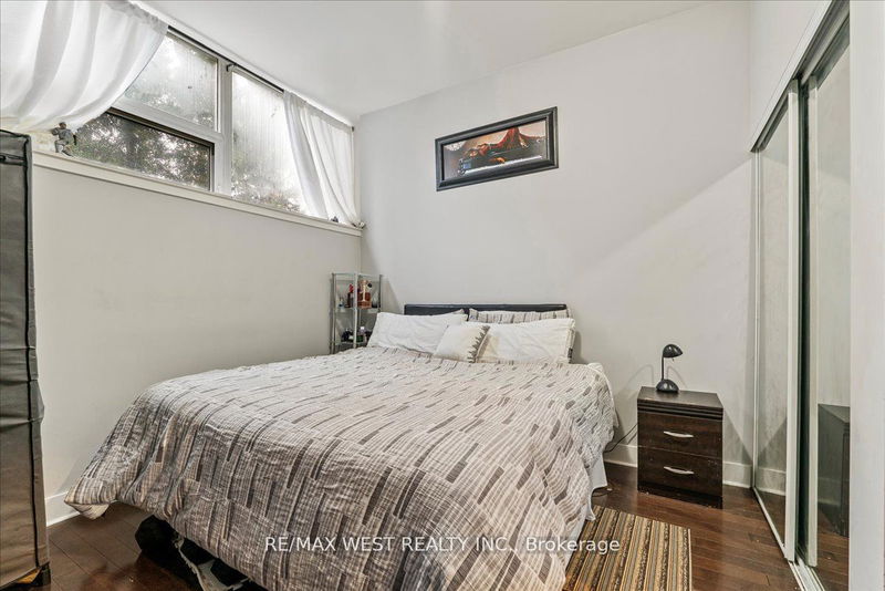  101 - 323 Kingston Rd  Toronto, M4L 1T8 | Image 16