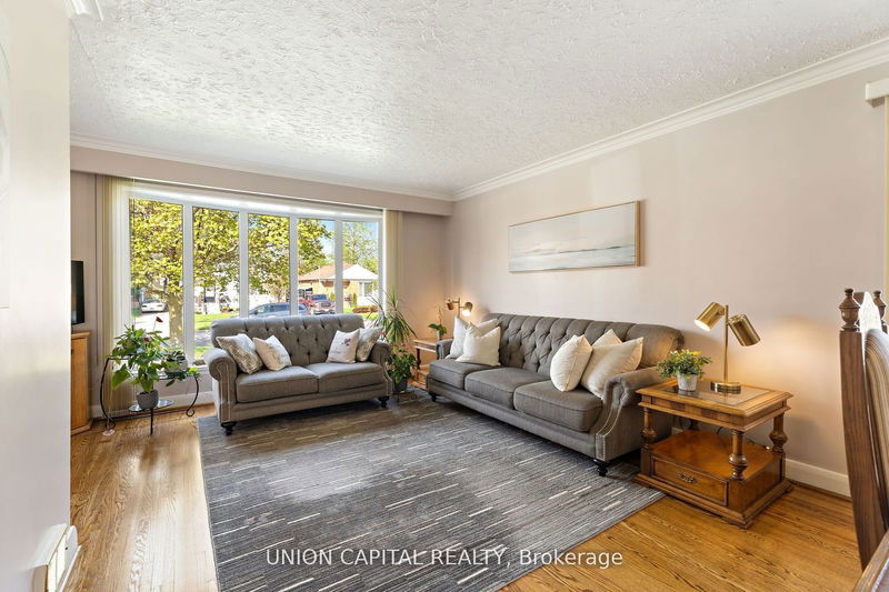 67 Wye Valley Rd  Toronto, M1P 2A7 | Image 8