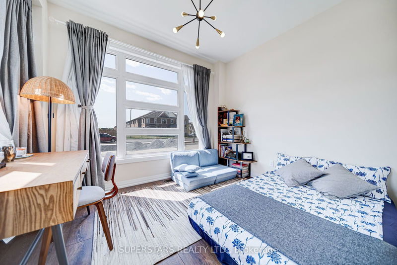 114 Armilia Pl  Whitby, L1P 0P7 | Image 10