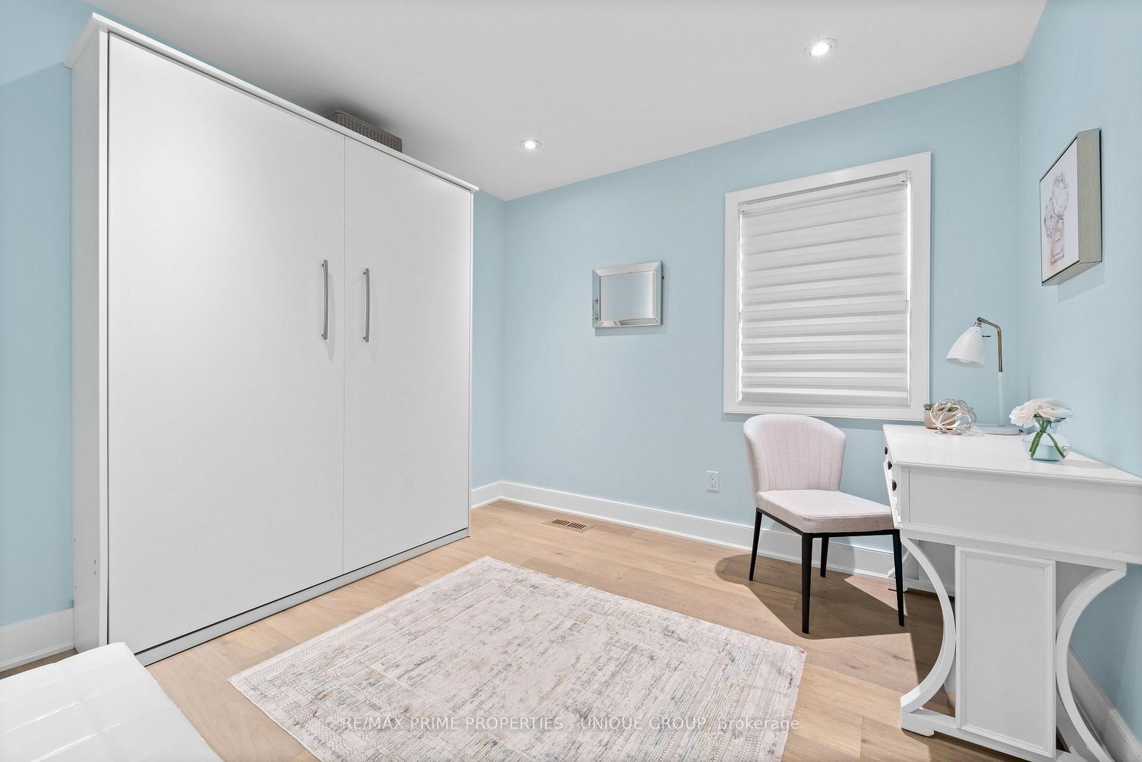 Listing Image 22
