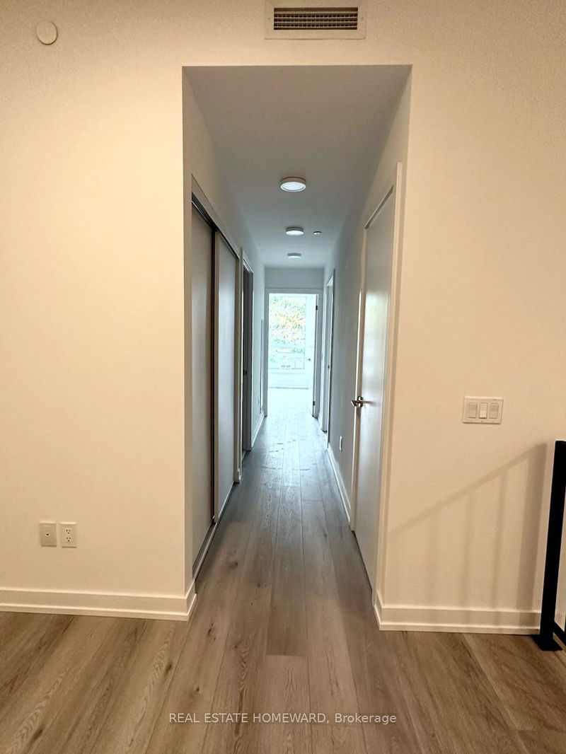  131 - 156 Logan Ave  Toronto, M4M 2N3 | Image 18