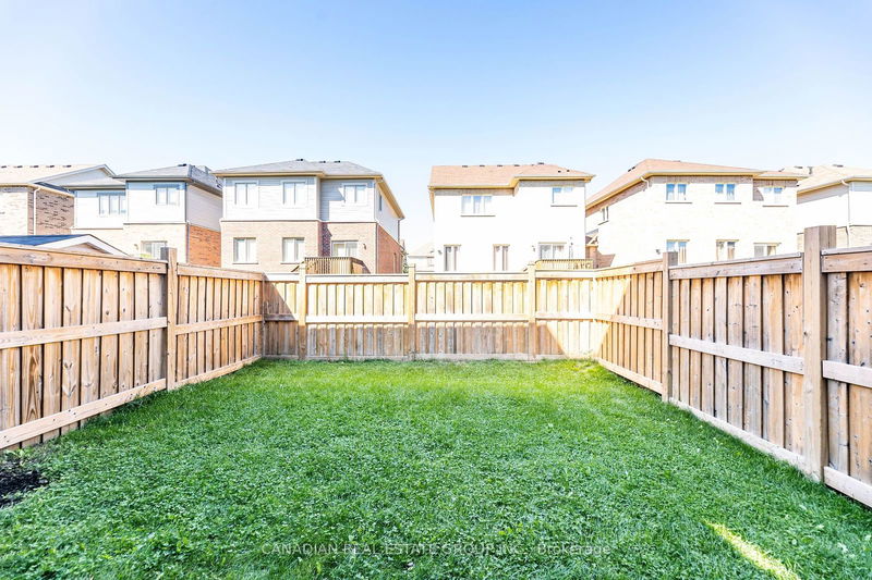 18 Ferris Sq  Clarington, L1E 0J2 | Image 37