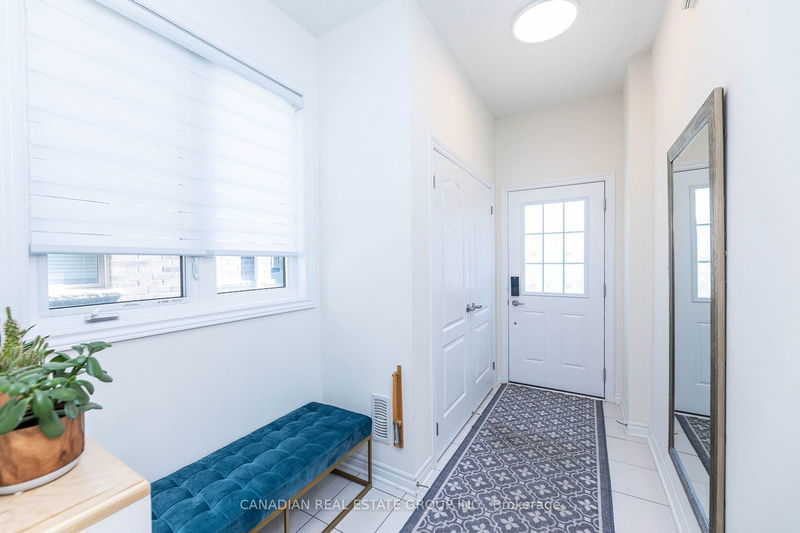 18 Ferris Sq  Clarington, L1E 0J2 | Image 4