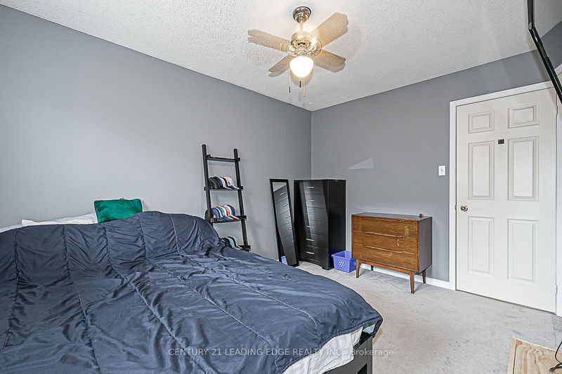 933 Ridge Valley Dr  Oshawa, L1K 2G4 | Image 21