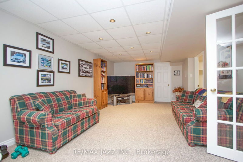 35 Castle Harbour Dr  Scugog, L9L 1P6 | Image 27