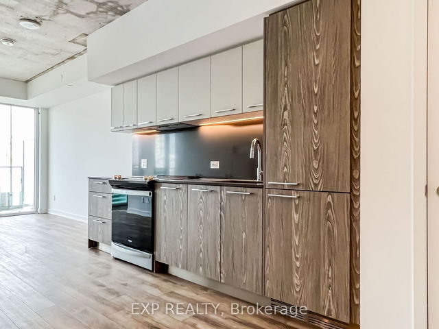 706 - 45 Baseball Place