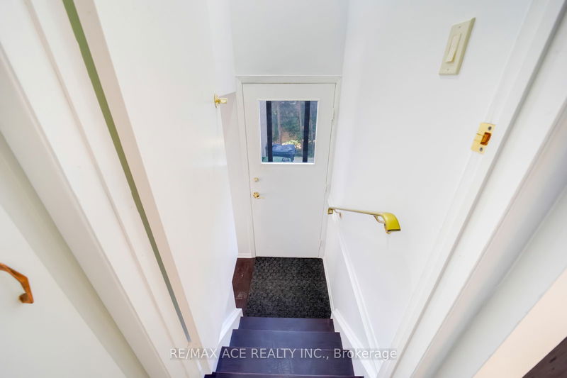 96 Invergordon Ave E Toronto, M1S 2Z2 | Image 25