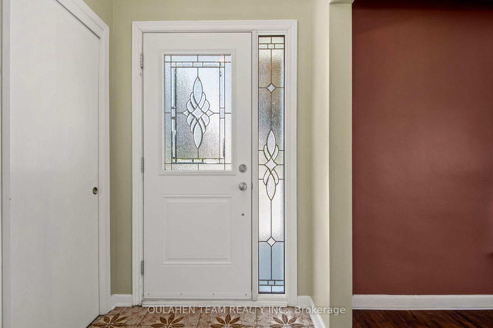 Listing Image 5