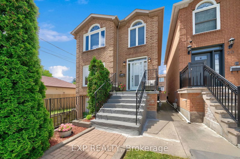 18 Westlake Cres  Toronto, M4C 2X2 | Image 1