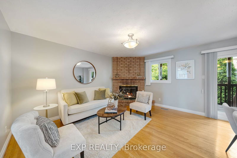 18 Westlake Cres  Toronto, M4C 2X2 | Image 10