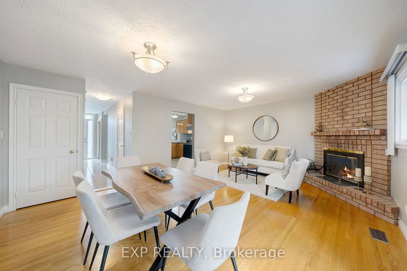 18 Westlake Cres  Toronto, M4C 2X2 | Image 11