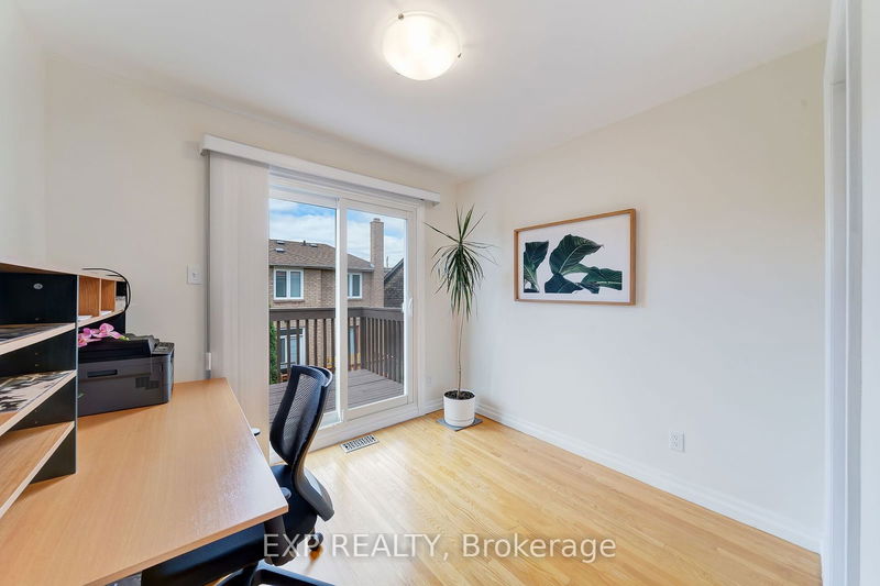 18 Westlake Cres  Toronto, M4C 2X2 | Image 22