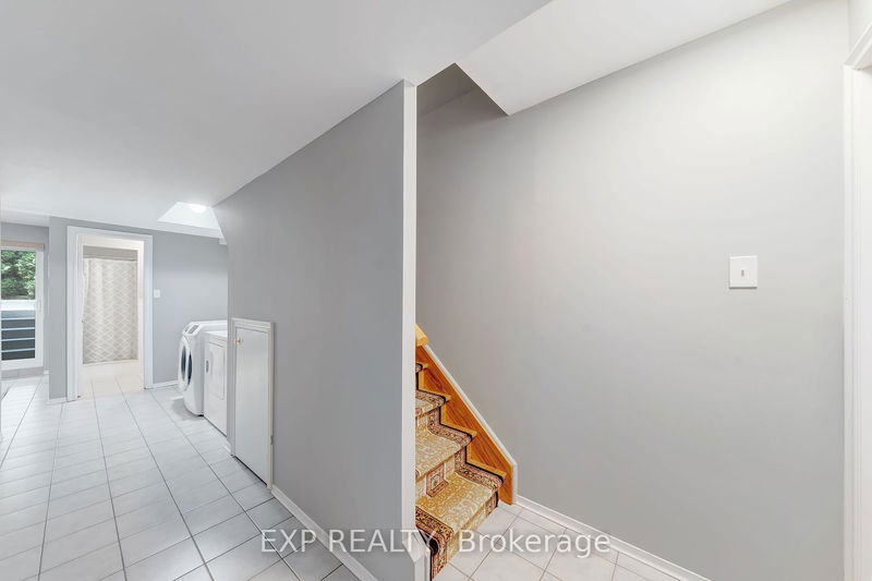 18 Westlake Cres  Toronto, M4C 2X2 | Image 24