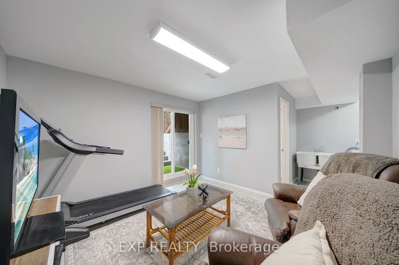 18 Westlake Cres  Toronto, M4C 2X2 | Image 26