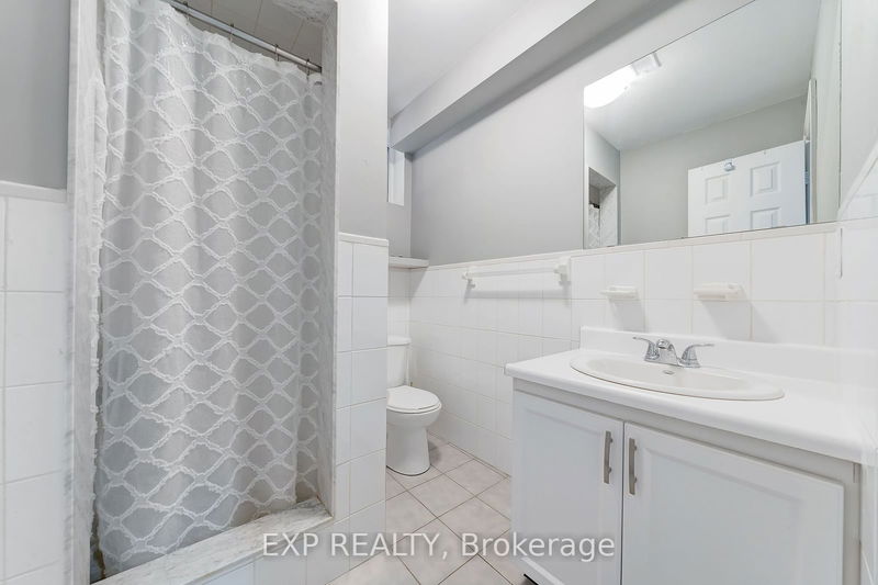 18 Westlake Cres  Toronto, M4C 2X2 | Image 27