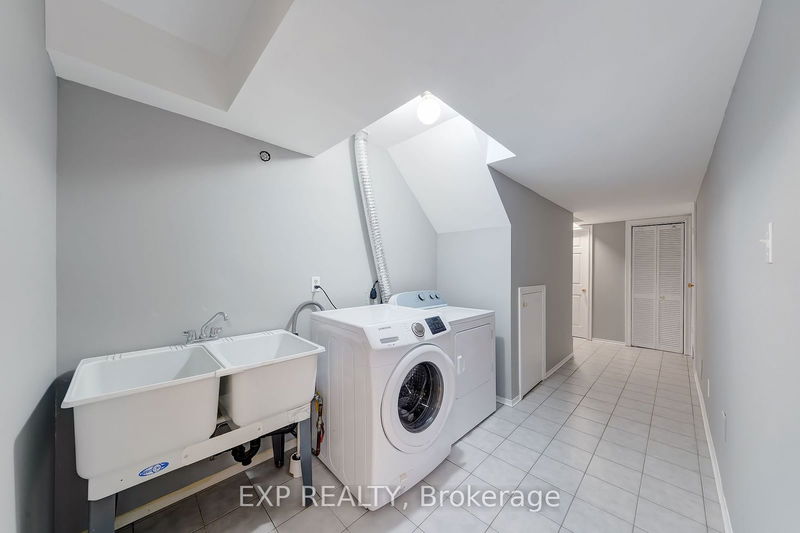 18 Westlake Cres  Toronto, M4C 2X2 | Image 28