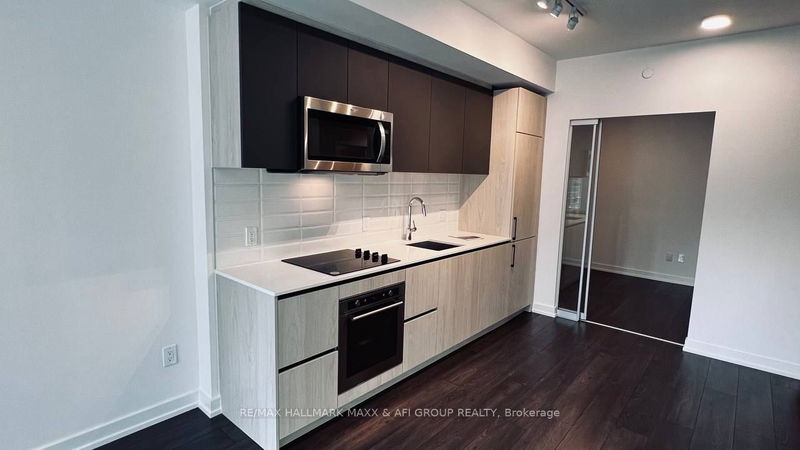  431 - 150 Logan Ave  Toronto, M4M 0E4 | Image 6