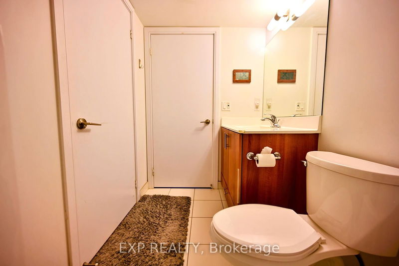 255 Village Green Sq  Toronto, M1S 0L7 | Image 12