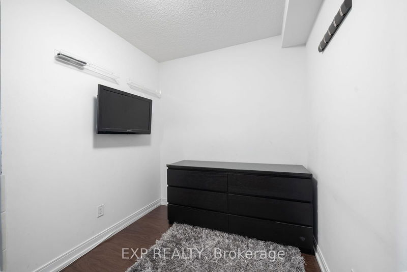 255 Village Green Sq  Toronto, M1S 0L7 | Image 9