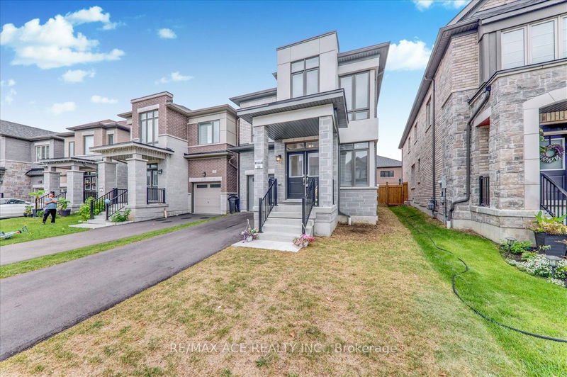 29 Ogston Cres  Whitby, L1N 9Y8 | Image 4