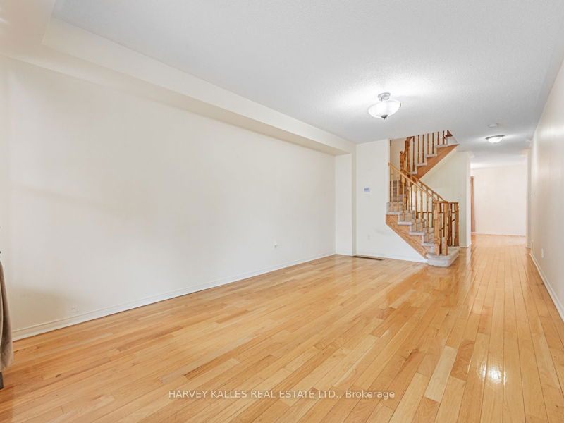 35 Vessel Cres  Toronto, M1C 5K6 | Image 3