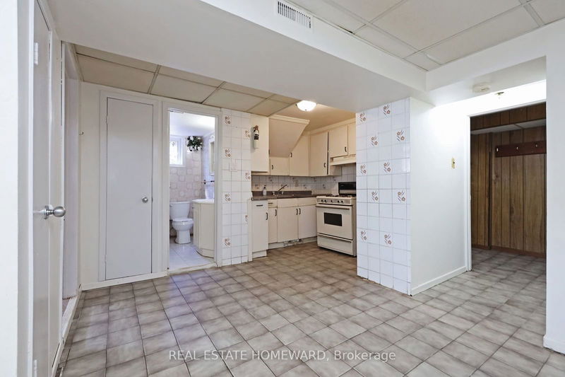 48 Southampton Dr  Toronto, M1K 4V7 | Image 18