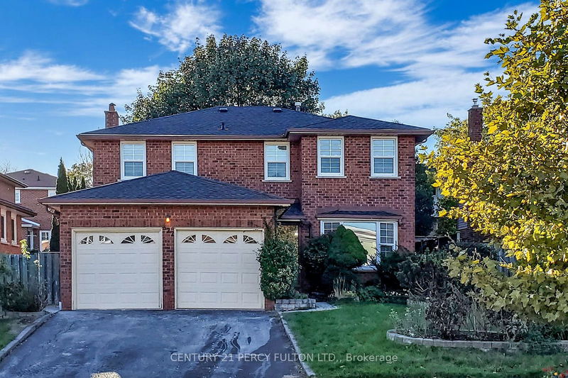 home for lease on Lower-522 Mcleod Crescent
