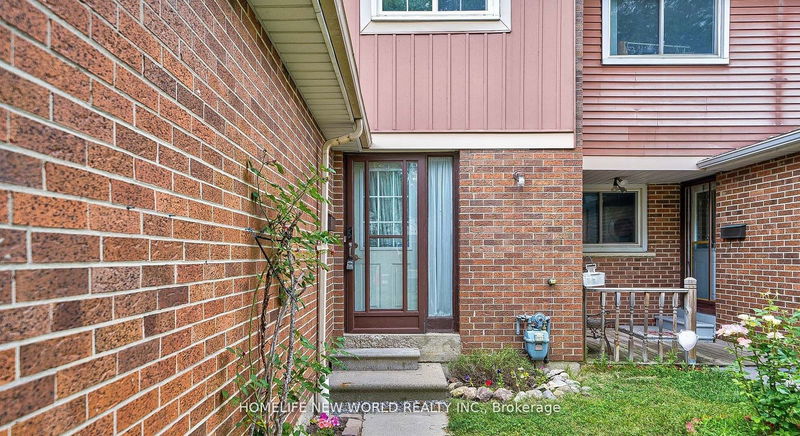 45 Trott Sq  Toronto, M1B 1V9 | Image 1